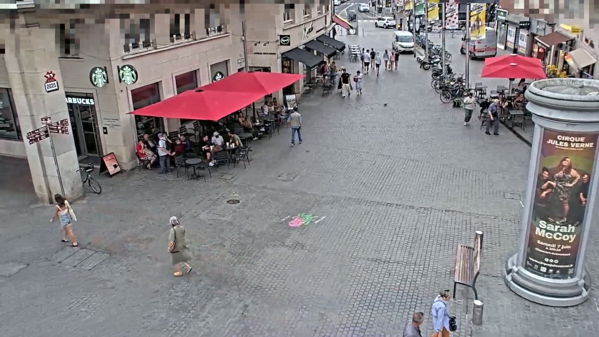 Amiens , Place Gambetta Square Live Cam - Amiens, Somme, Hauts-de-France, France