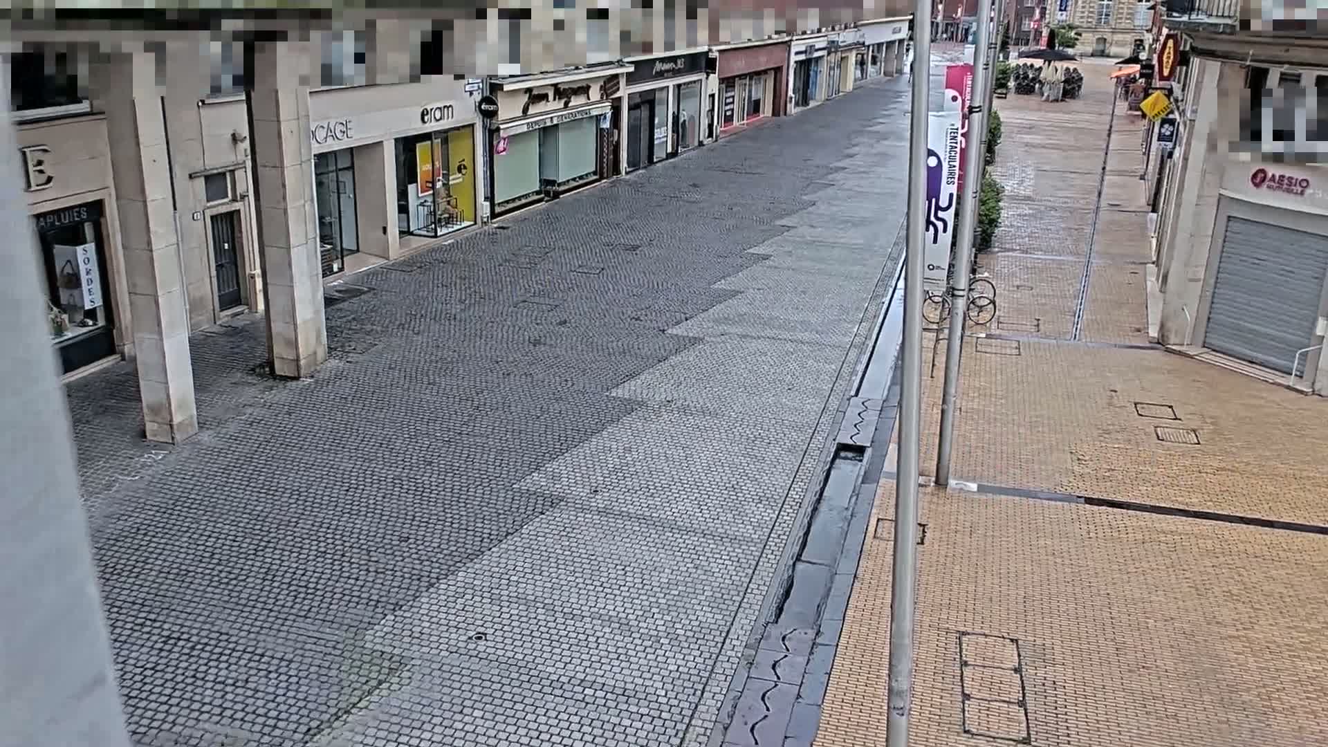 Amiens , Place Gambetta Square Live Cam - Amiens, Somme, Hauts-de-France, France