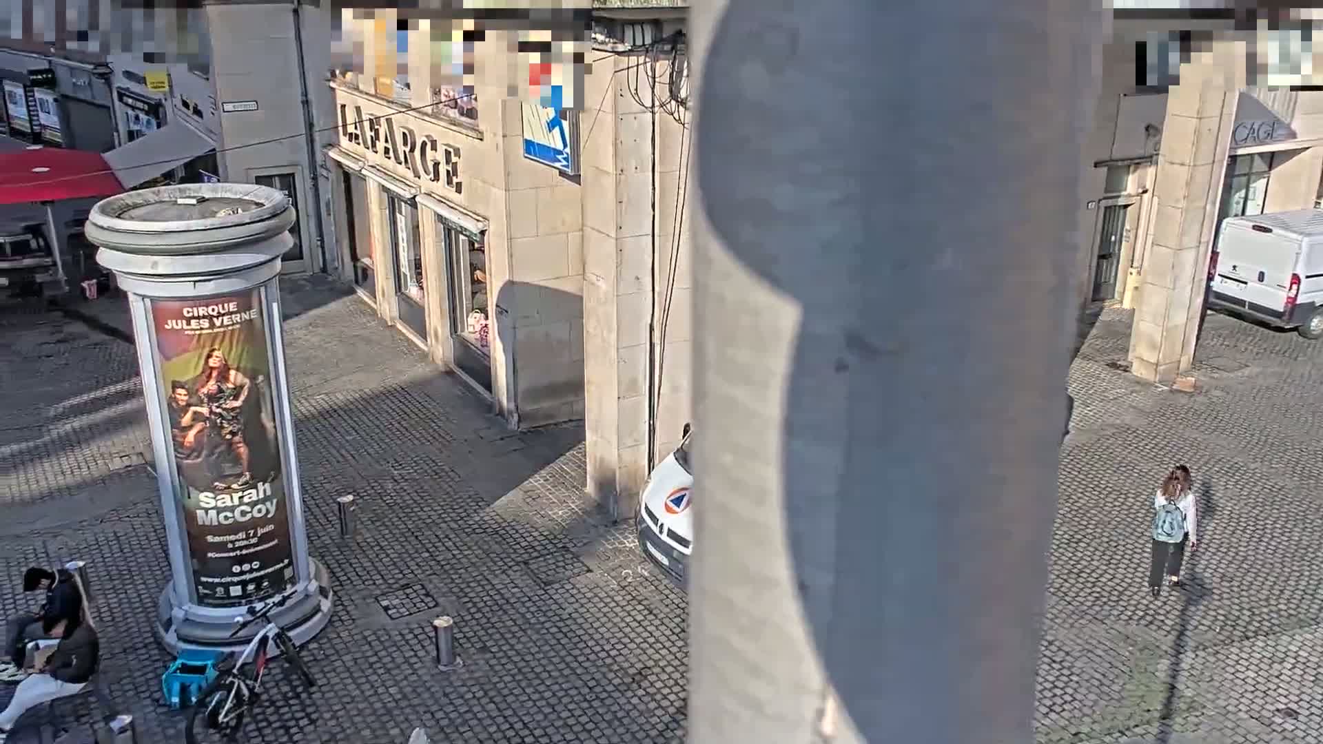 Amiens , Place Gambetta Square Live Cam - Amiens, Somme, Hauts-de-France, France