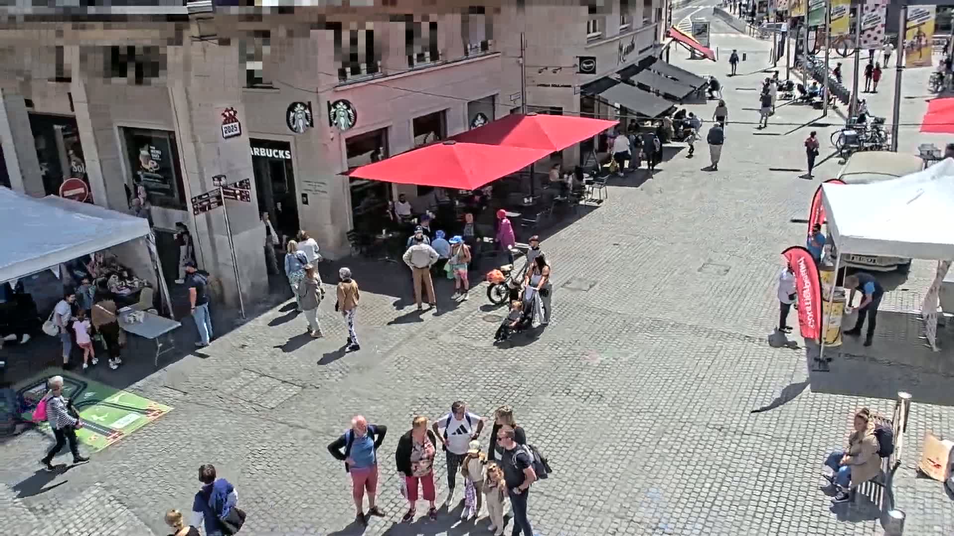Amiens , Place Gambetta Square Live Cam - Amiens, Somme, Hauts-de-France, France