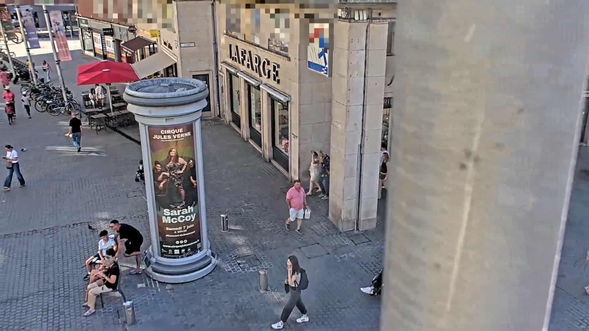 Amiens , Place Gambetta Square Live Cam - Amiens, Somme, Hauts-de-France, France