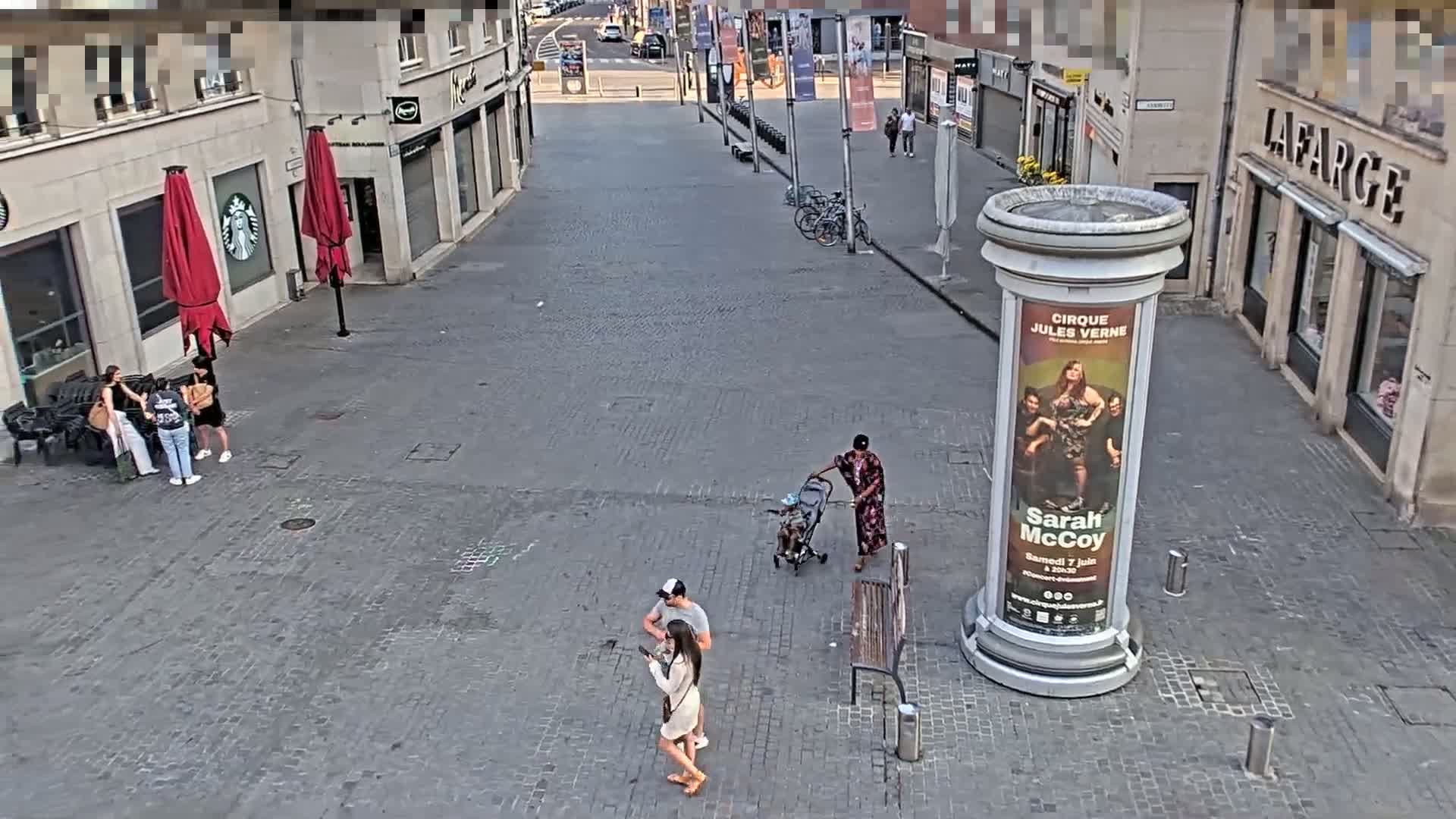Amiens , Place Gambetta Square Live Cam - Amiens, Somme, Hauts-de-France, France