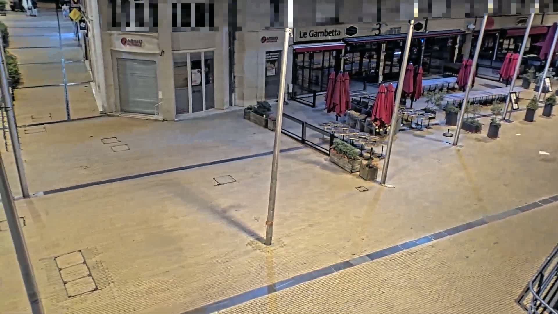 Amiens , Place Gambetta Square Live Cam - Amiens, Somme, Hauts-de-France, France