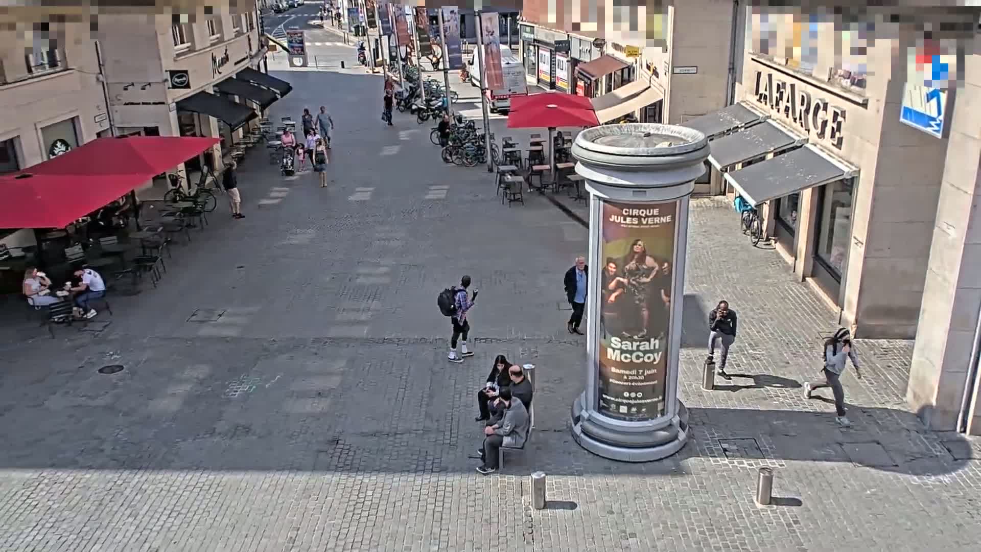 Amiens , Place Gambetta Square Live Cam - Amiens, Somme, Hauts-de-France, France