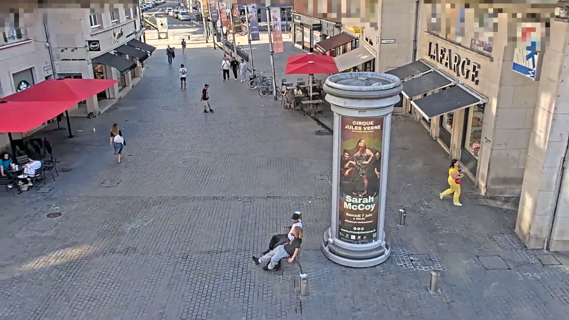 Amiens , Place Gambetta Square Live Cam - Amiens, Somme, Hauts-de-France, France