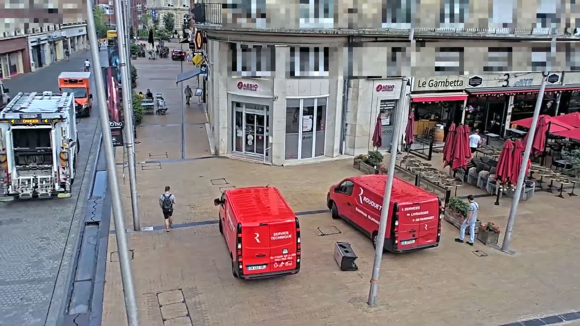 Amiens , Place Gambetta Square Live Cam - Amiens, Somme, Hauts-de-France, France