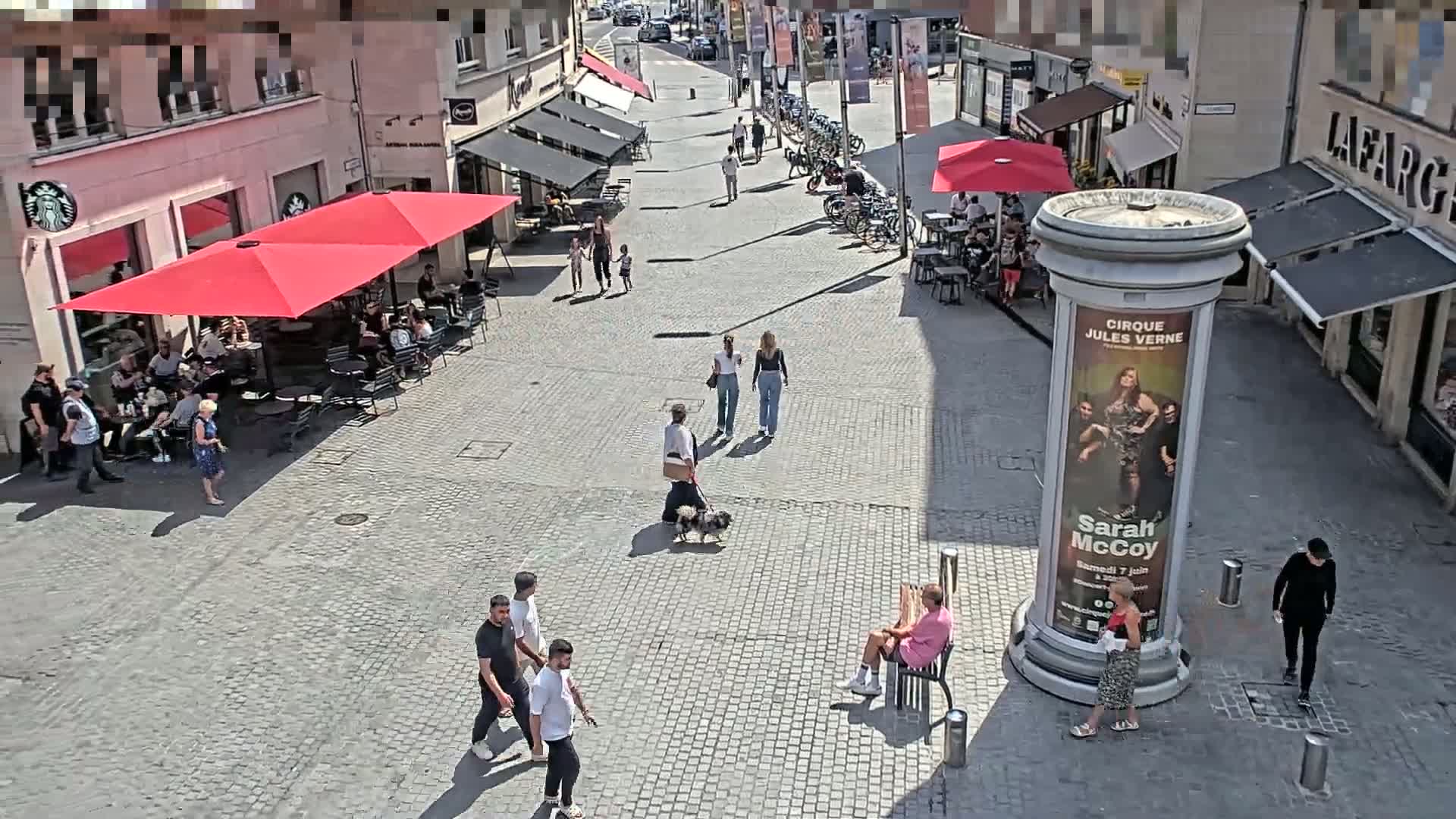 Amiens , Place Gambetta Square Live Cam - Amiens, Somme, Hauts-de-France, France