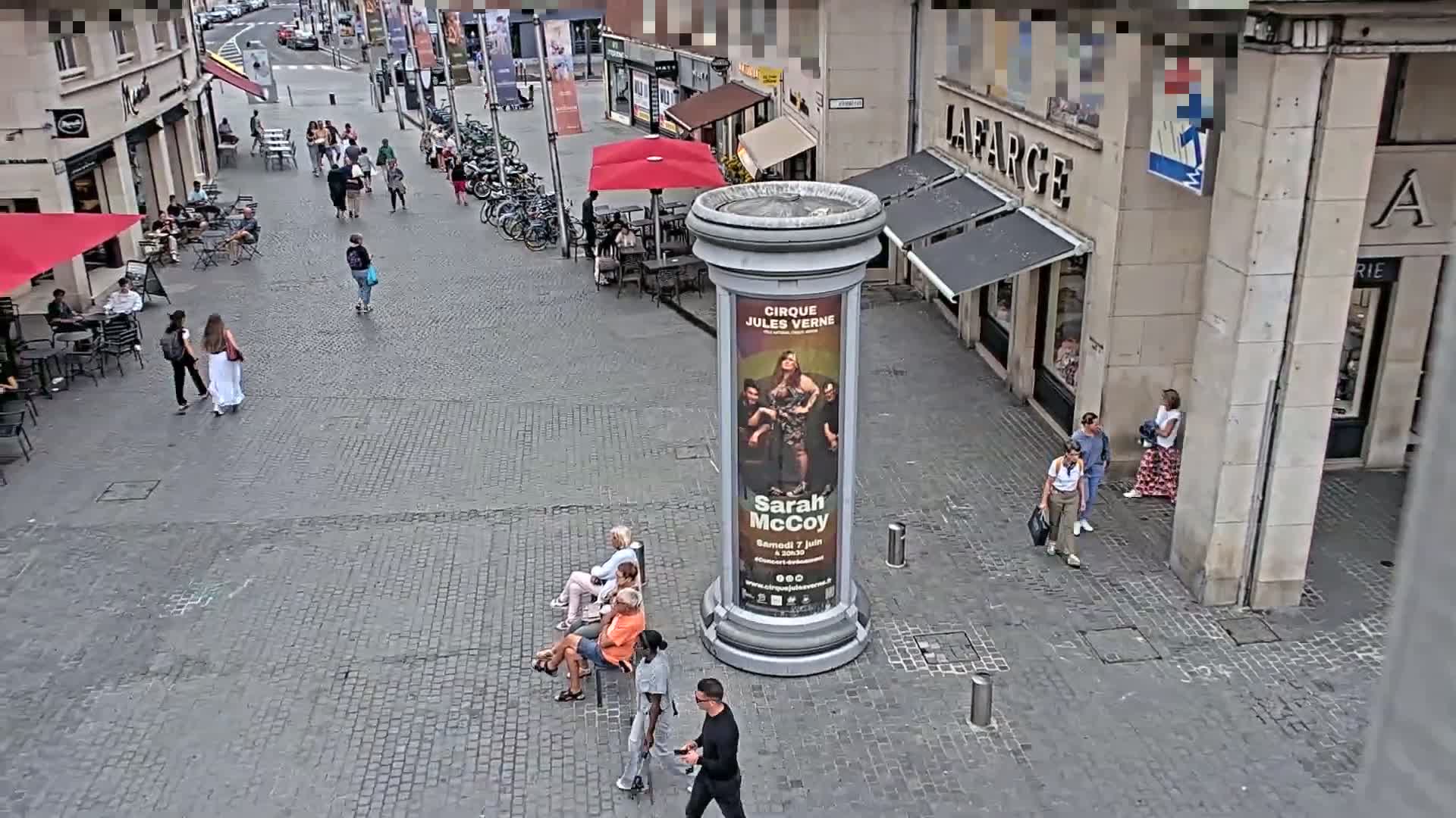 Amiens , Place Gambetta Square Live Cam - Amiens, Somme, Hauts-de-France, France
