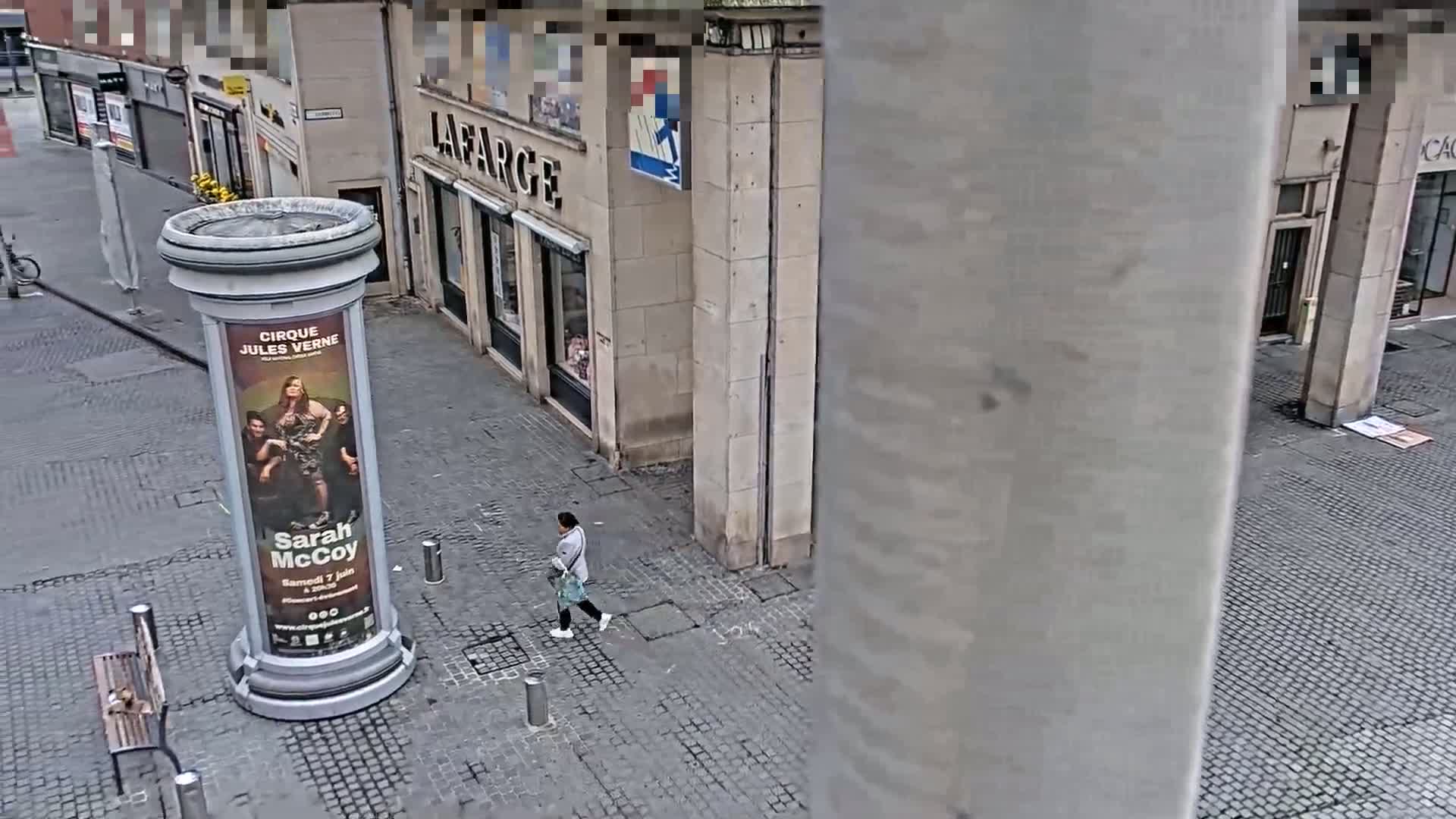Amiens , Place Gambetta Square Live Cam - Amiens, Somme, Hauts-de-France, France