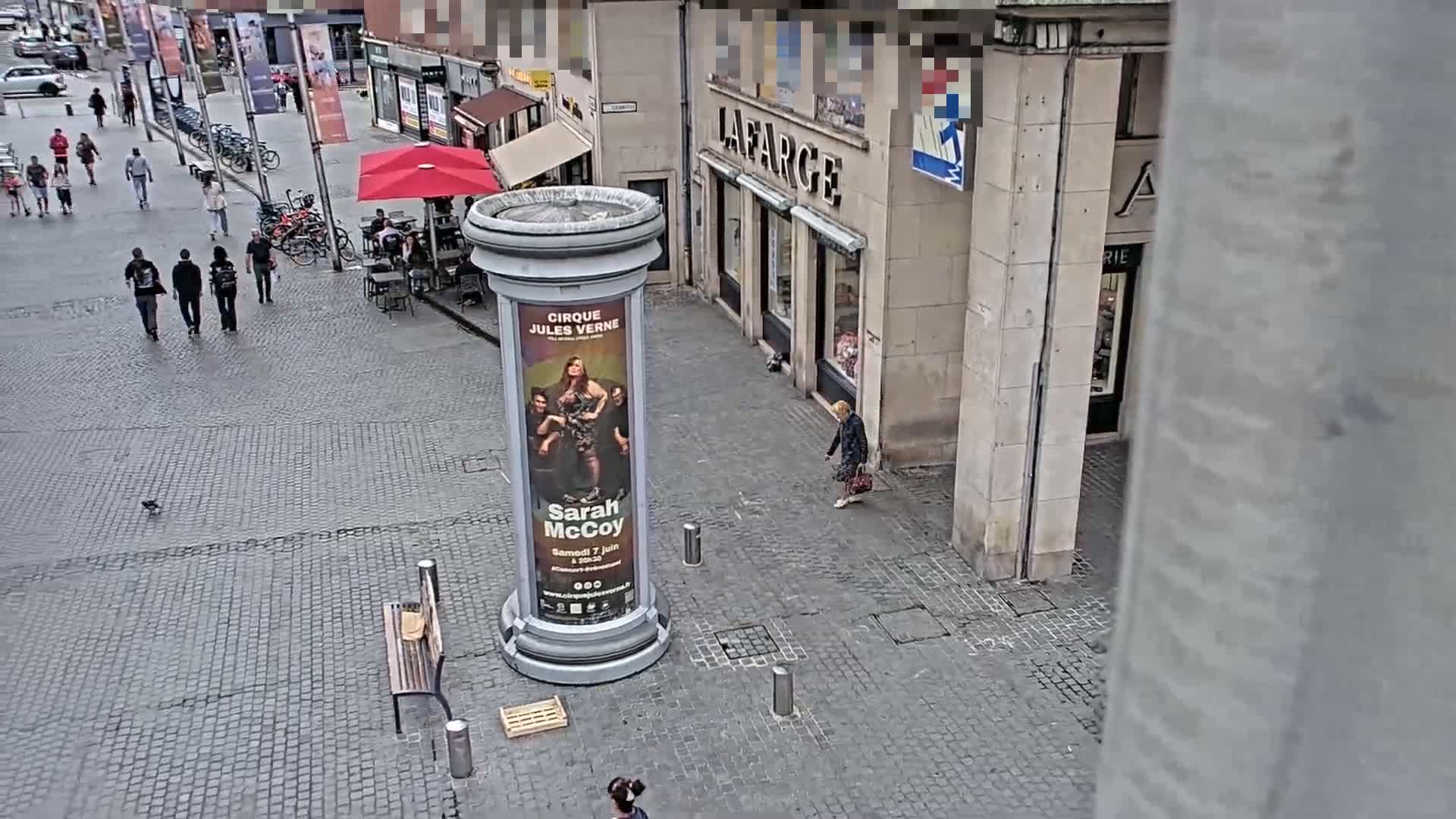 Amiens , Place Gambetta Square Live Cam - Amiens, Somme, Hauts-de-France, France