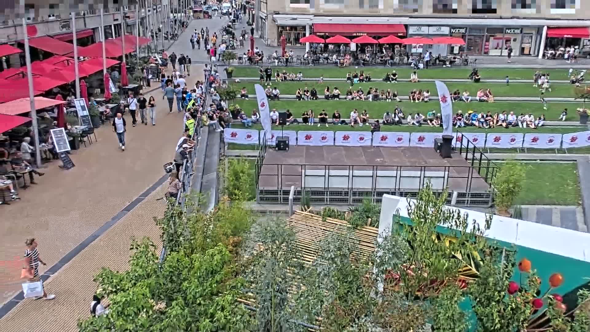 Amiens , Place Gambetta Square Live Cam - Amiens, Somme, Hauts-de-France, France