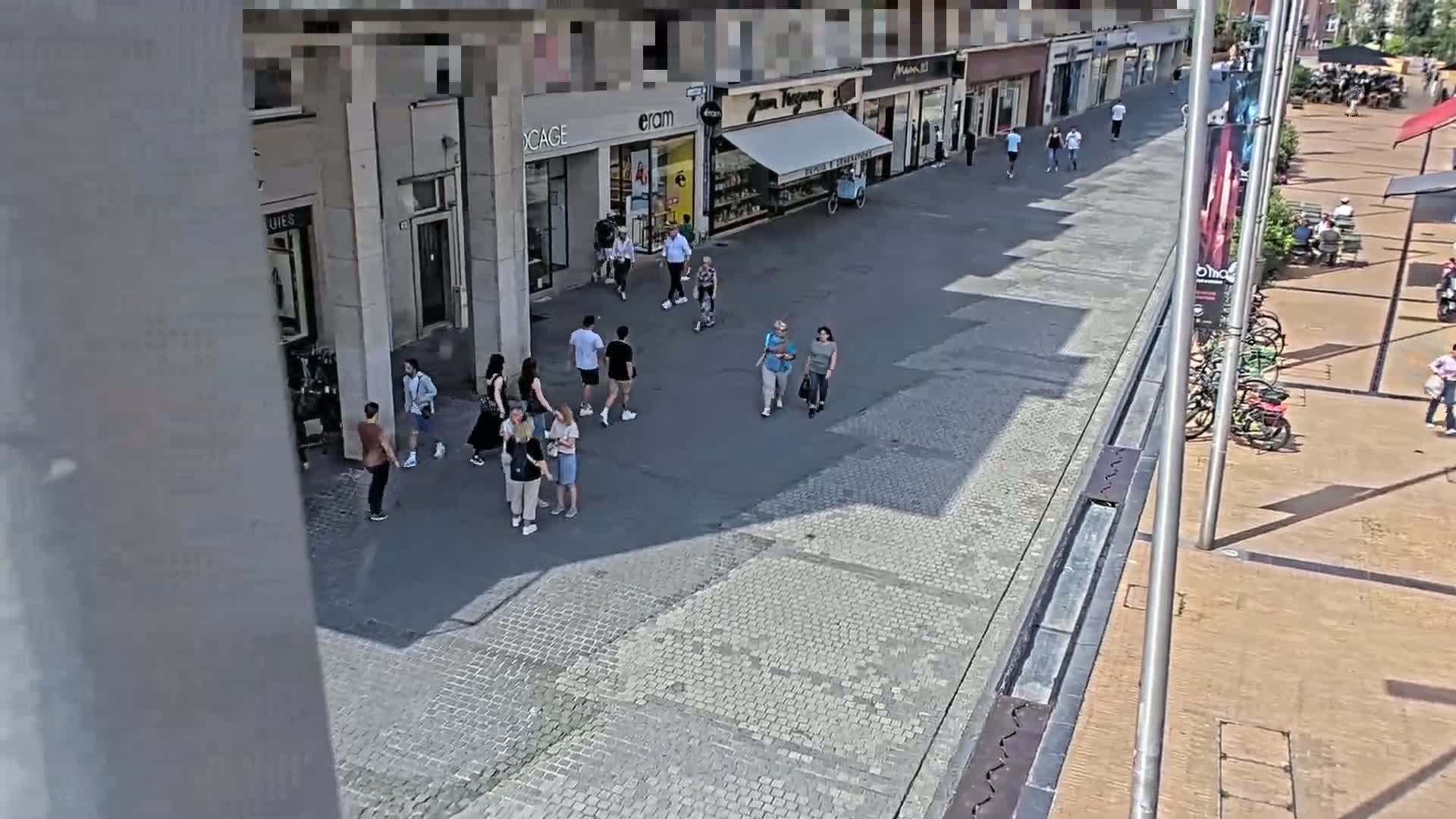 Amiens , Place Gambetta Square Live Cam - Amiens, Somme, Hauts-de-France, France