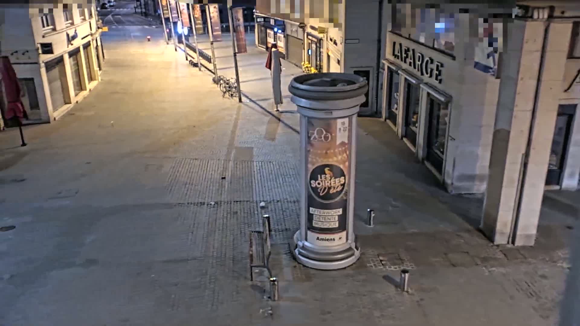Amiens , Place Gambetta Square Live Cam - Amiens, Somme, Hauts-de-France, France