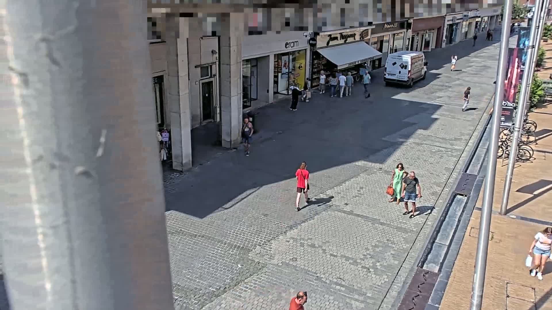 Amiens , Place Gambetta Square Live Cam - Amiens, Somme, Hauts-de-France, France