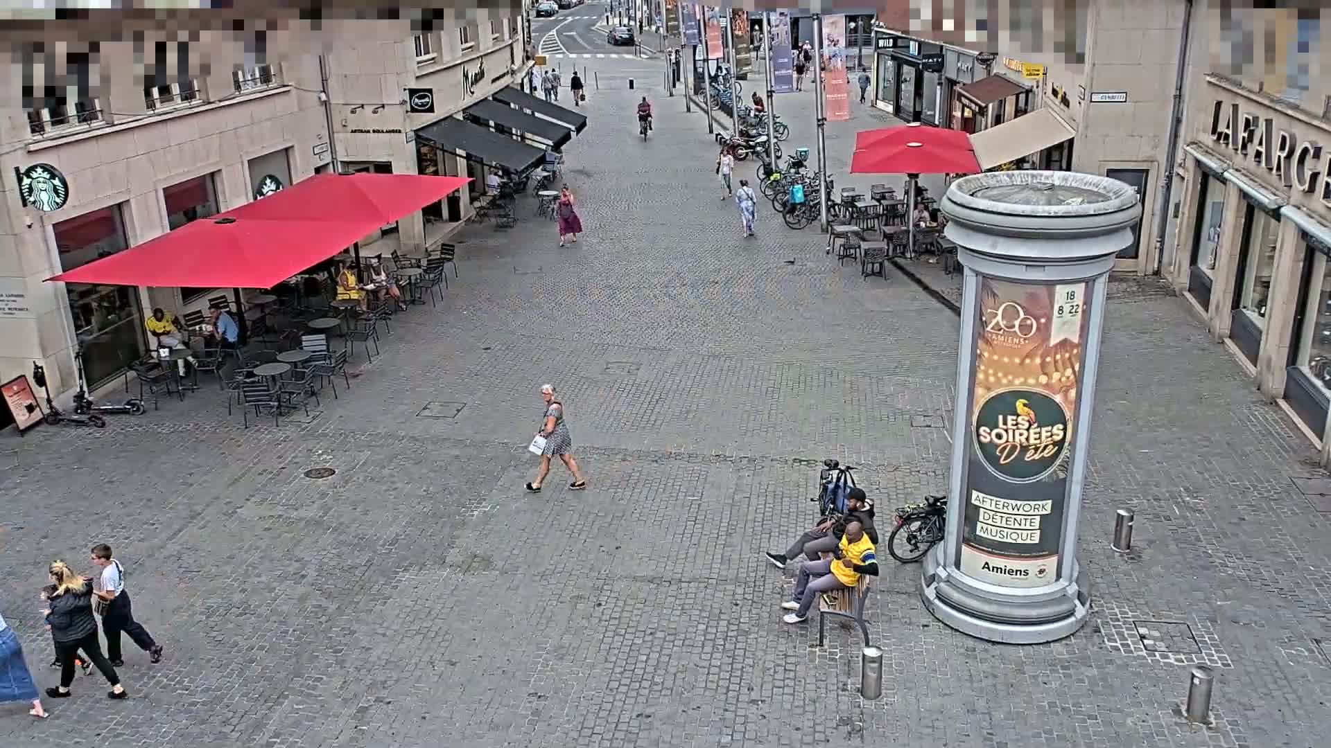 Amiens , Place Gambetta Square Live Cam - Amiens, Somme, Hauts-de-France, France