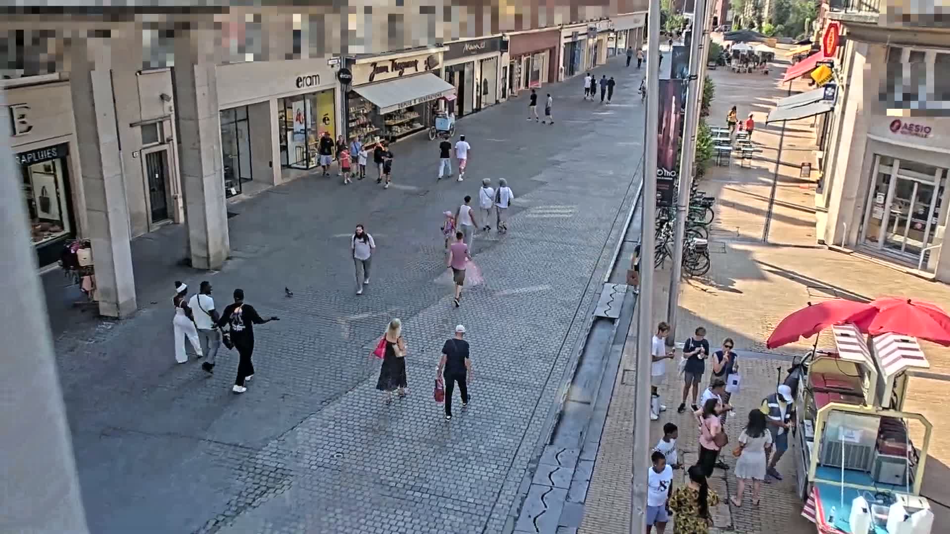 Amiens , Place Gambetta Square Live Cam - Amiens, Somme, Hauts-de-France, France