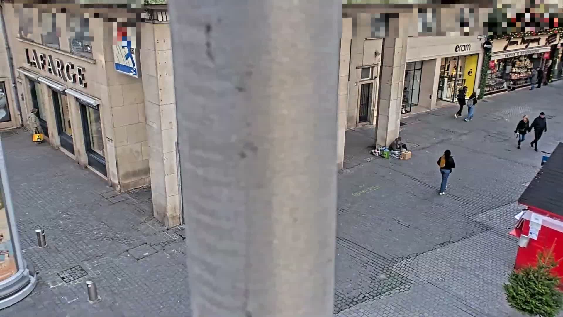 Amiens , Place Gambetta Square Live Cam - Amiens, Somme, Hauts-de-France, France