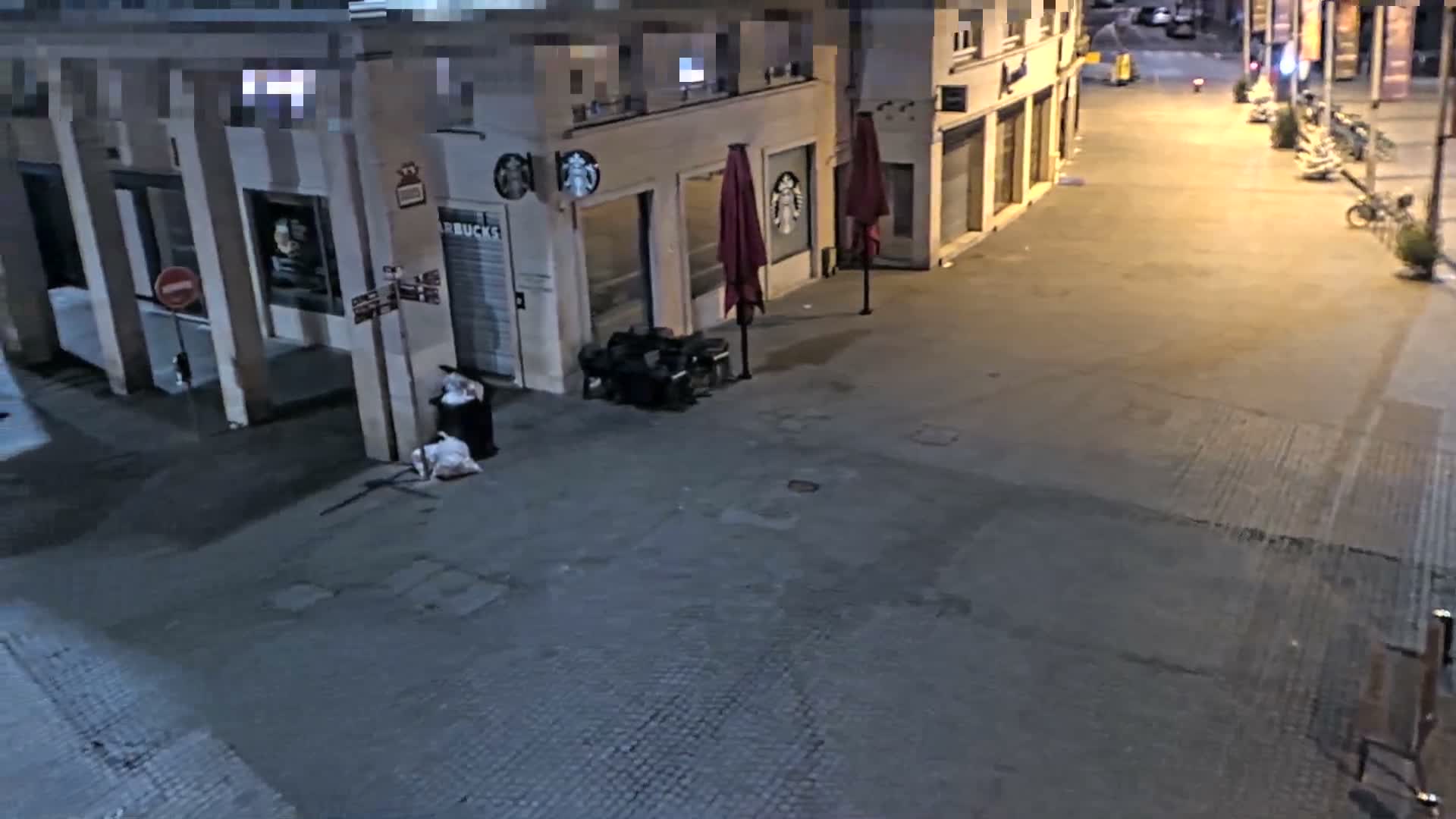 Amiens , Place Gambetta Square Live Cam - Amiens, Somme, Hauts-de-France, France