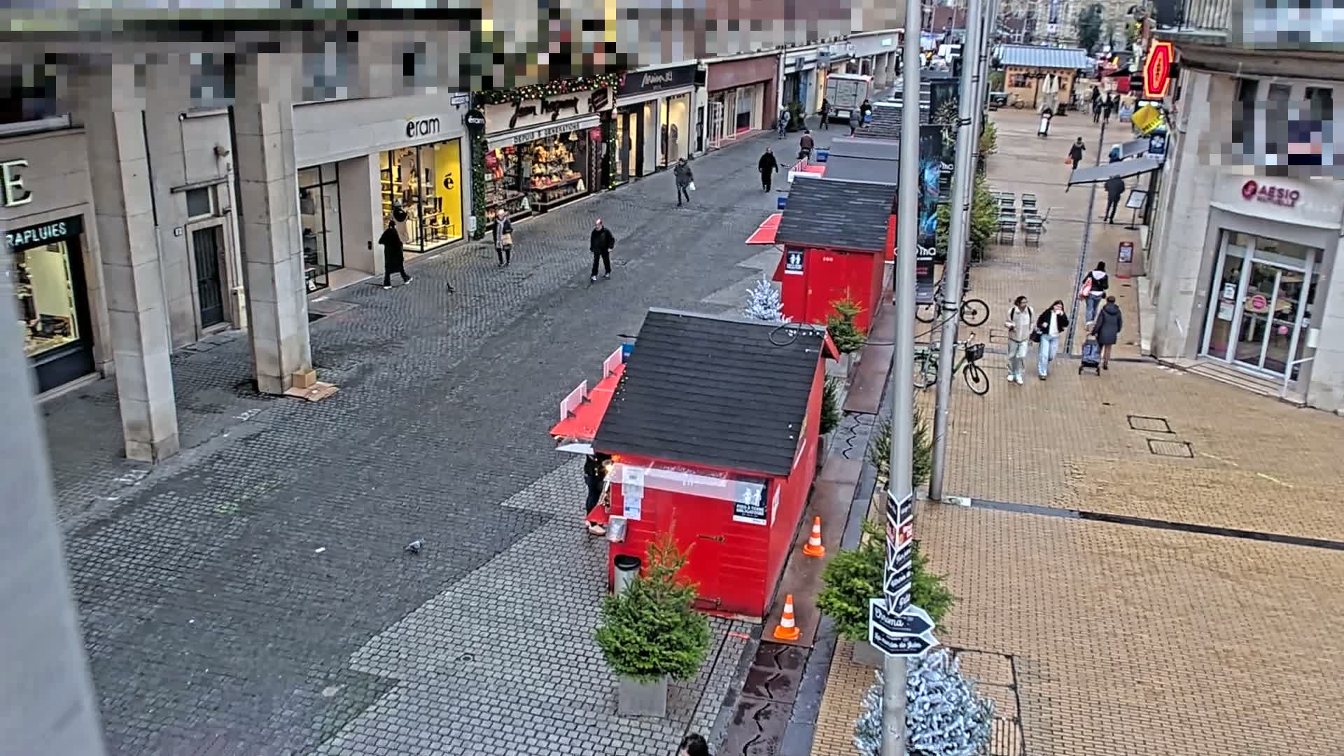 Amiens , Place Gambetta Square Live Cam - Amiens, Somme, Hauts-de-France, France