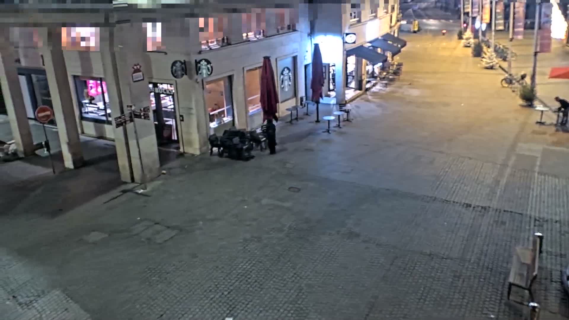 Amiens , Place Gambetta Square Live Cam - Amiens, Somme, Hauts-de-France, France