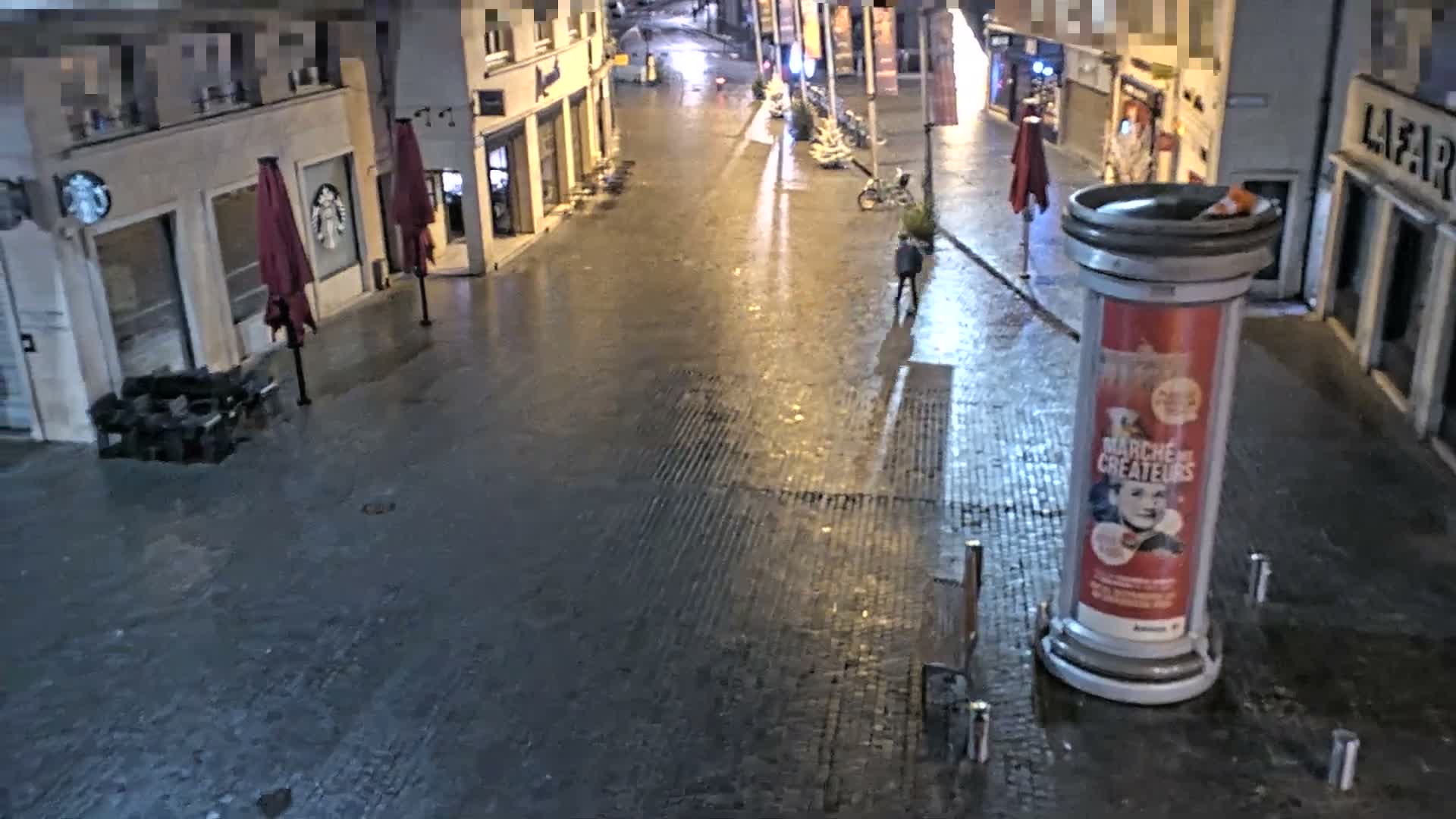 Amiens , Place Gambetta Square Live Cam - Amiens, Somme, Hauts-de-France, France