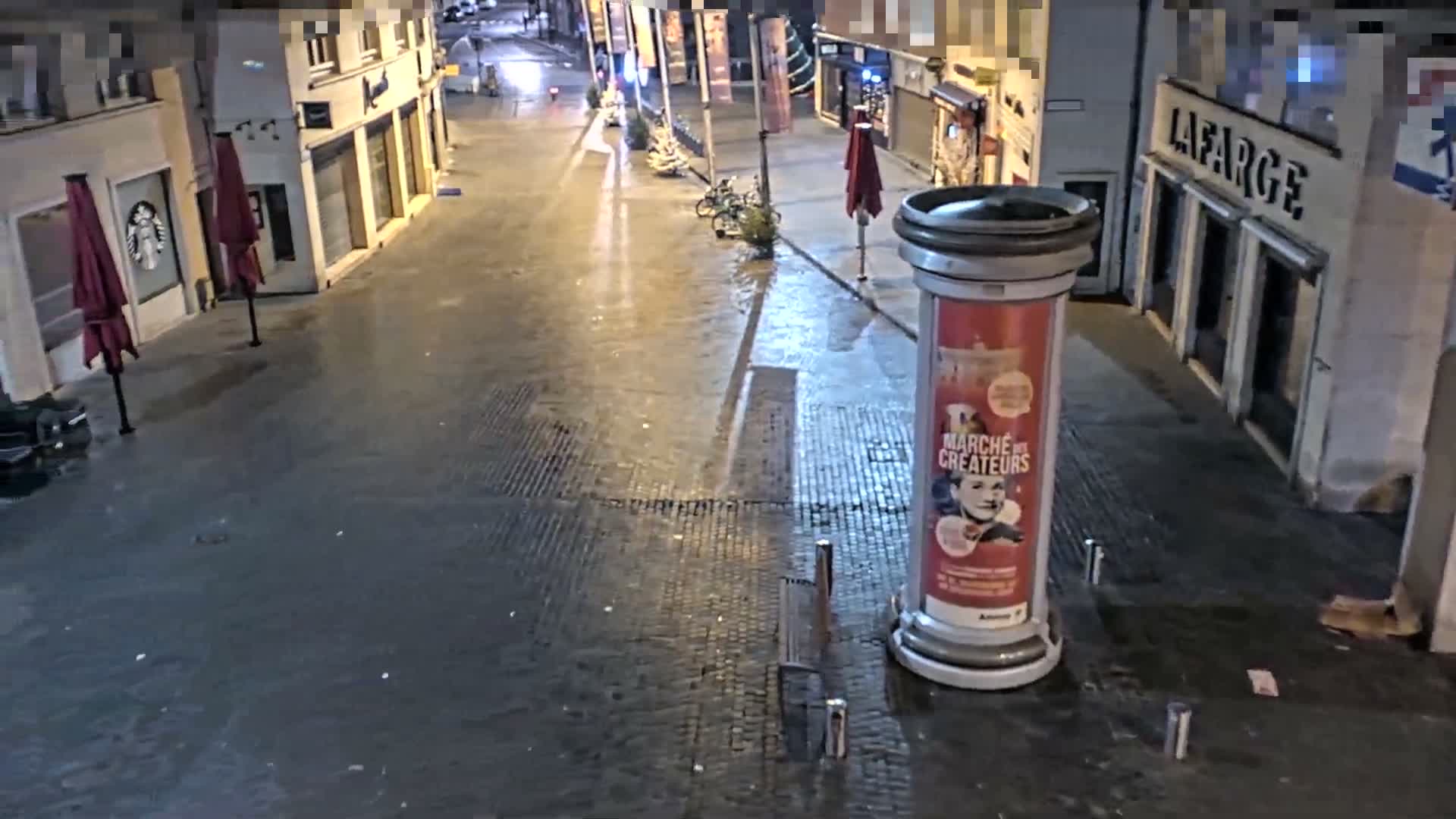 Amiens , Place Gambetta Square Live Cam - Amiens, Somme, Hauts-de-France, France