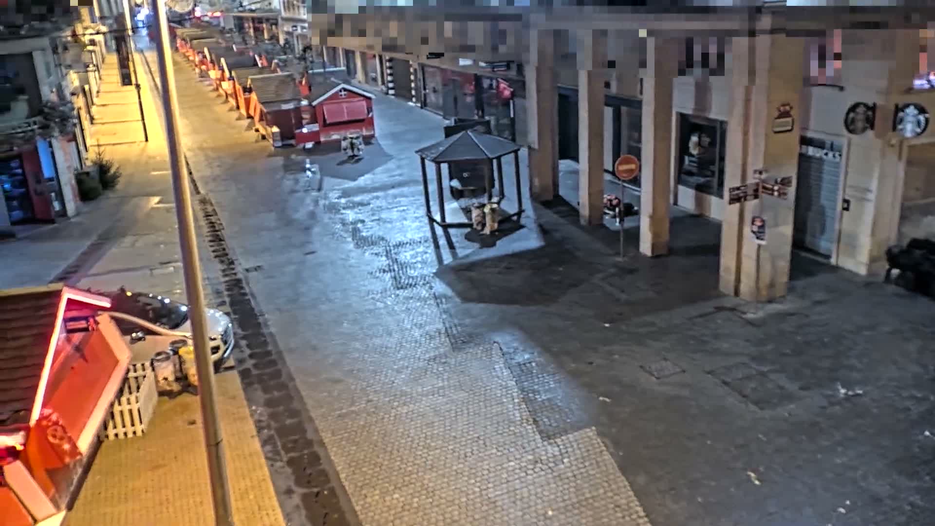 Amiens , Place Gambetta Square Live Cam - Amiens, Somme, Hauts-de-France, France