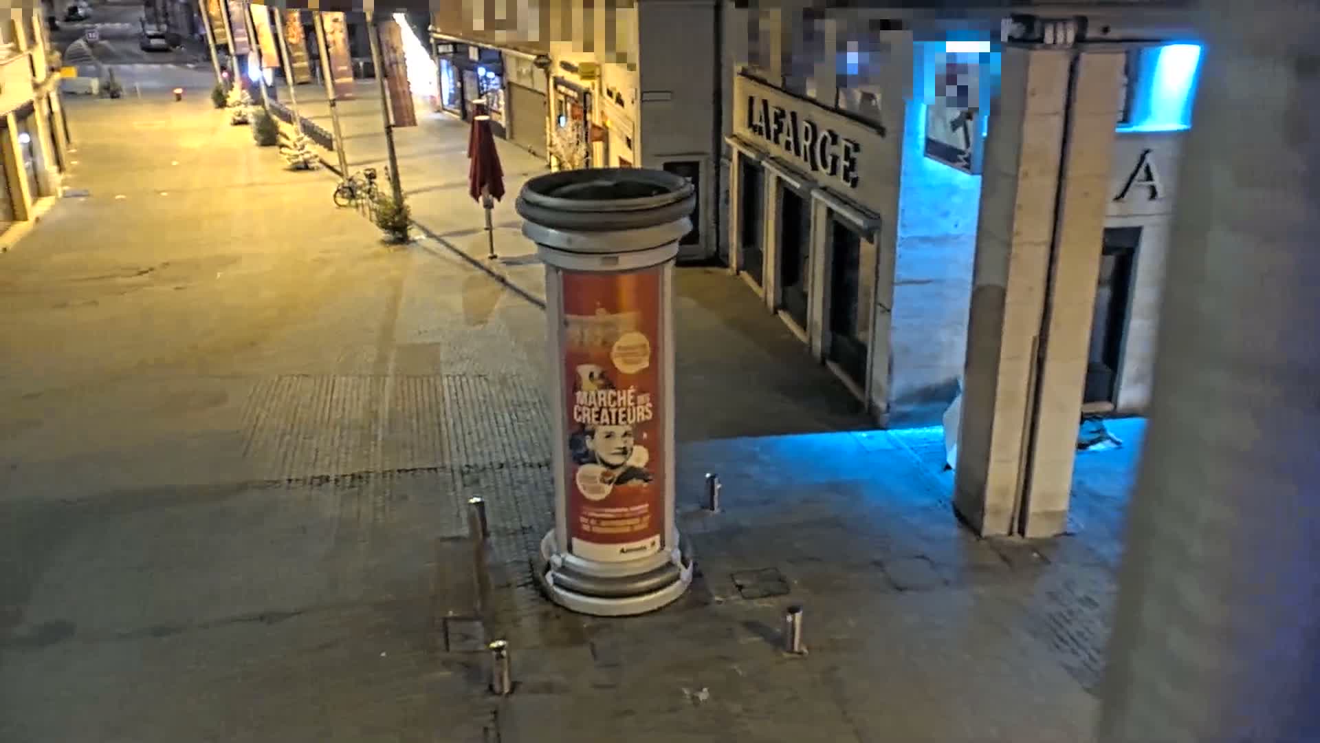 Amiens , Place Gambetta Square Live Cam - Amiens, Somme, Hauts-de-France, France