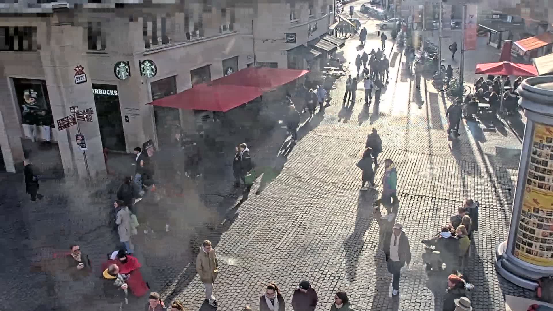 Amiens , Place Gambetta Square Live Cam - Amiens, Somme, Hauts-de-France, France