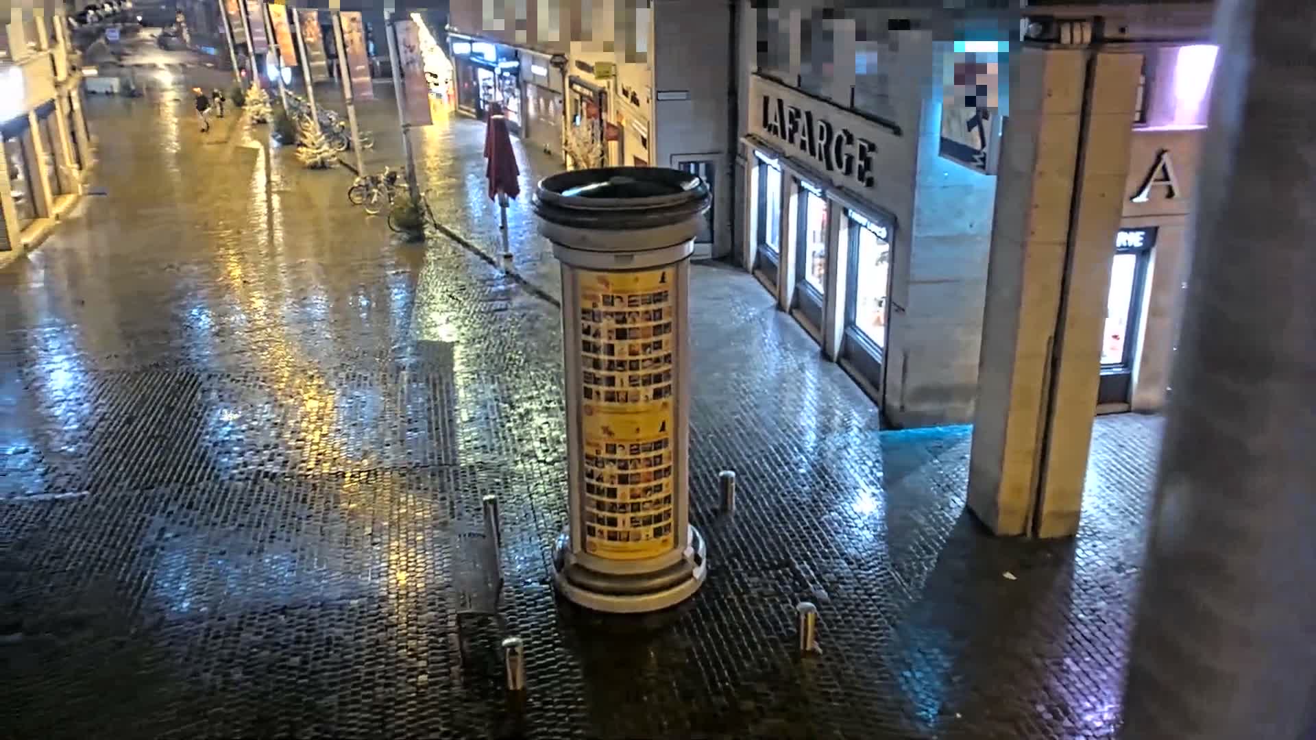 Amiens , Place Gambetta Square Live Cam - Amiens, Somme, Hauts-de-France, France