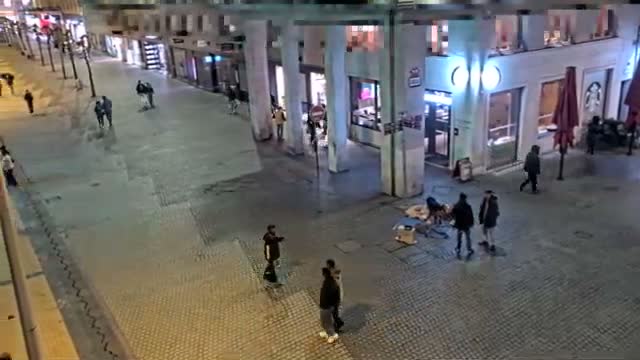 Amiens , Place Gambetta Square Live Cam - Amiens, Somme, Hauts-de-France, France