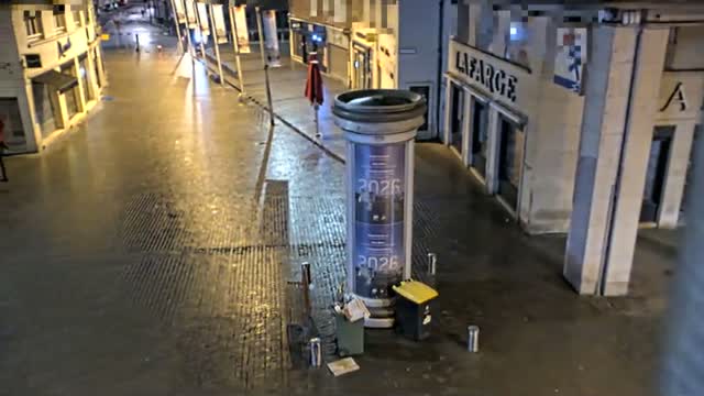 Amiens , Place Gambetta Square Live Cam - Amiens, Somme, Hauts-de-France, France
