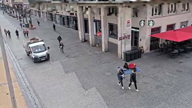 Amiens , Place Gambetta Square Live Cam - Amiens, Somme, Hauts-de-France, France