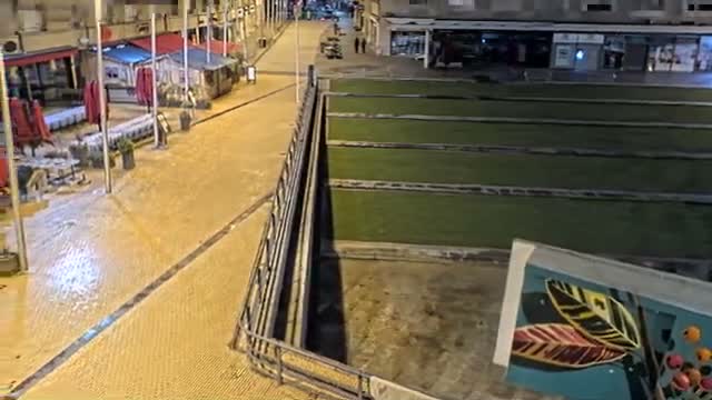 Amiens , Place Gambetta Square Live Cam - Amiens, Somme, Hauts-de-France, France