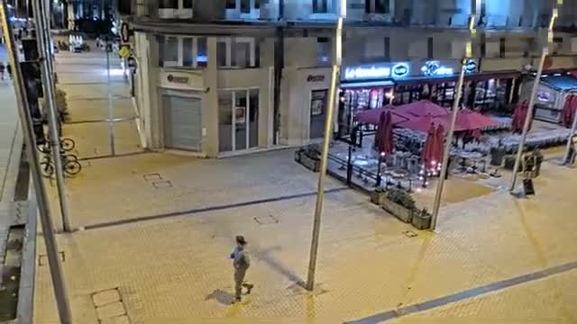 Amiens , Place Gambetta Square Live Cam - Amiens, Somme, Hauts-de-France, France