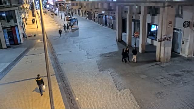 Amiens , Place Gambetta Square Live Cam - Amiens, Somme, Hauts-de-France, France