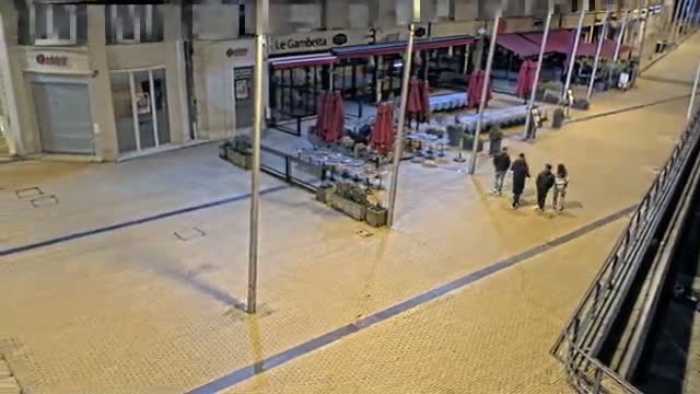 Amiens , Place Gambetta Square Live Cam - Amiens, Somme, Hauts-de-France, France