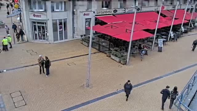 Amiens , Place Gambetta Square Live Cam - Amiens, Somme, Hauts-de-France, France