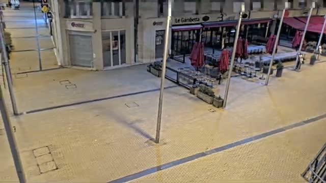 Amiens , Place Gambetta Square Live Cam - Amiens, Somme, Hauts-de-France, France