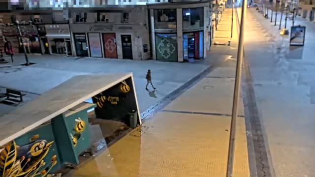 Amiens , Place Gambetta Square Live Cam - Amiens, Somme, Hauts-de-France, France