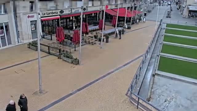 Amiens , Place Gambetta Square Live Cam - Amiens, Somme, Hauts-de-France, France