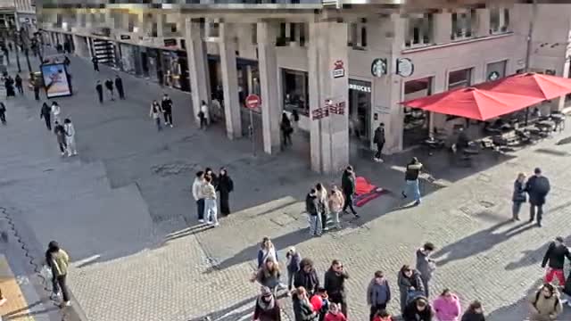 Amiens , Place Gambetta Square Live Cam - Amiens, Somme, Hauts-de-France, France