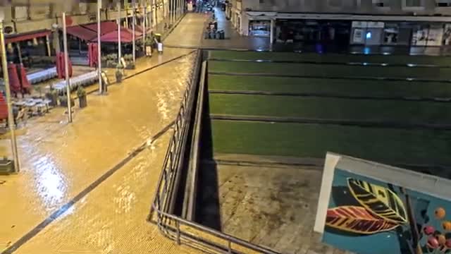 Amiens , Place Gambetta Square Live Cam - Amiens, Somme, Hauts-de-France, France