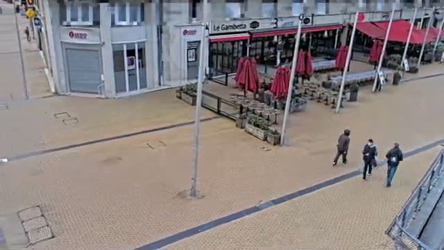 Amiens , Place Gambetta Square Live Cam - Amiens, Somme, Hauts-de-France, France