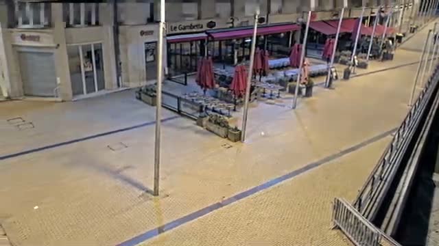 Amiens , Place Gambetta Square Live Cam - Amiens, Somme, Hauts-de-France, France