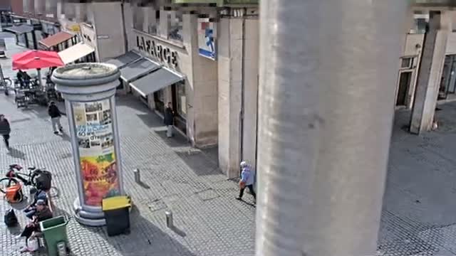 Amiens , Place Gambetta Square Live Cam - Amiens, Somme, Hauts-de-France, France