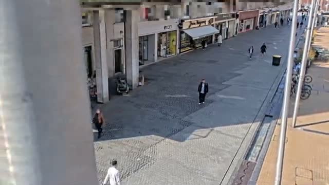 Amiens , Place Gambetta Square Live Cam - Amiens, Somme, Hauts-de-France, France