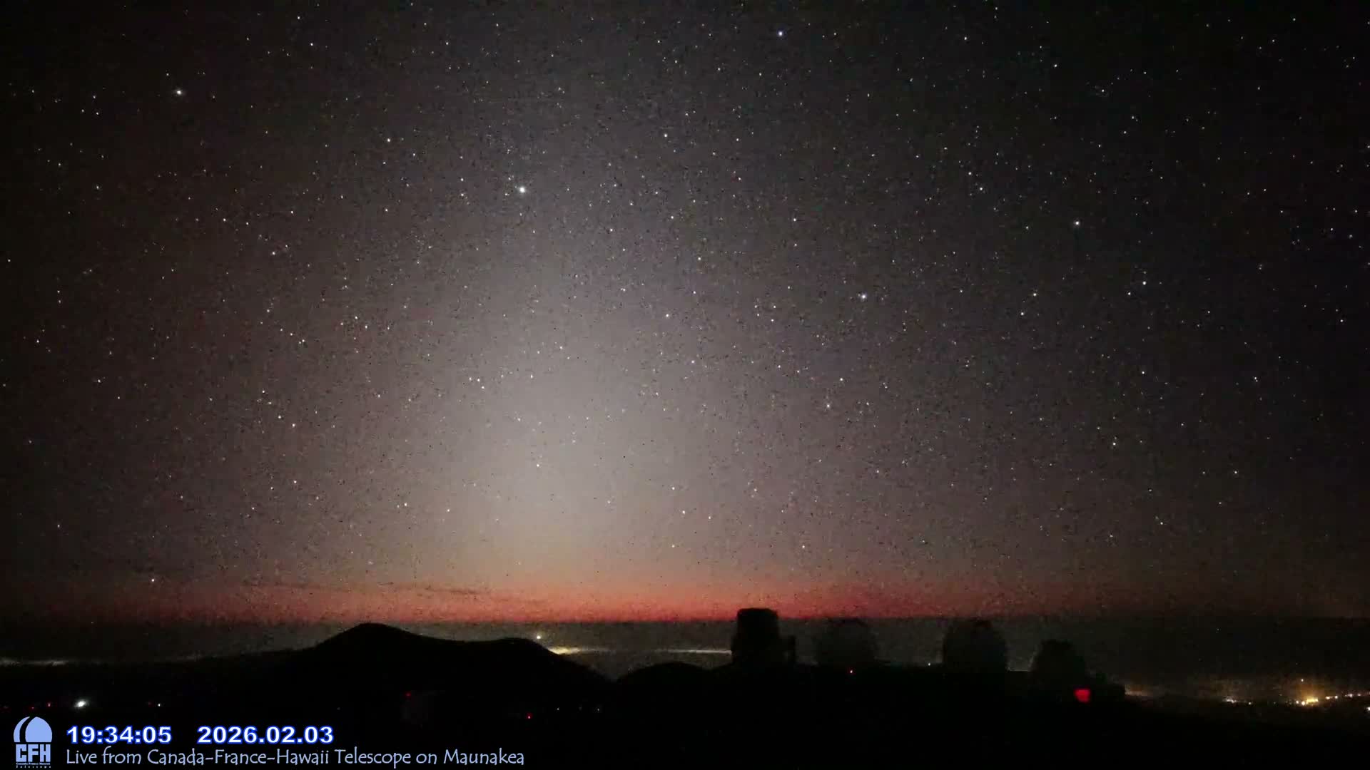 Hawaii , Mauna Kea Volcano & Observatories Center  towards West Live Cam - Mauna Kea Access Road, Hilo, Big Island, Hawaii, USA