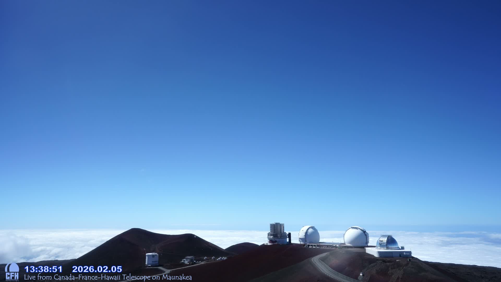 Hawaii , Mauna Kea Volcano & Observatories Center  towards West Live Cam - Mauna Kea Access Road, Hilo, Big Island, Hawaii, USA