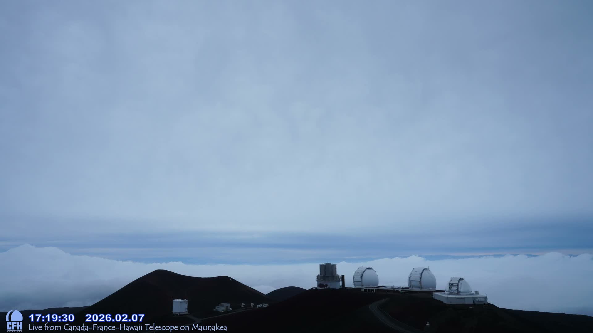 Hawaii , Mauna Kea Volcano & Observatories Center  towards West Live Cam - Mauna Kea Access Road, Hilo, Big Island, Hawaii, USA